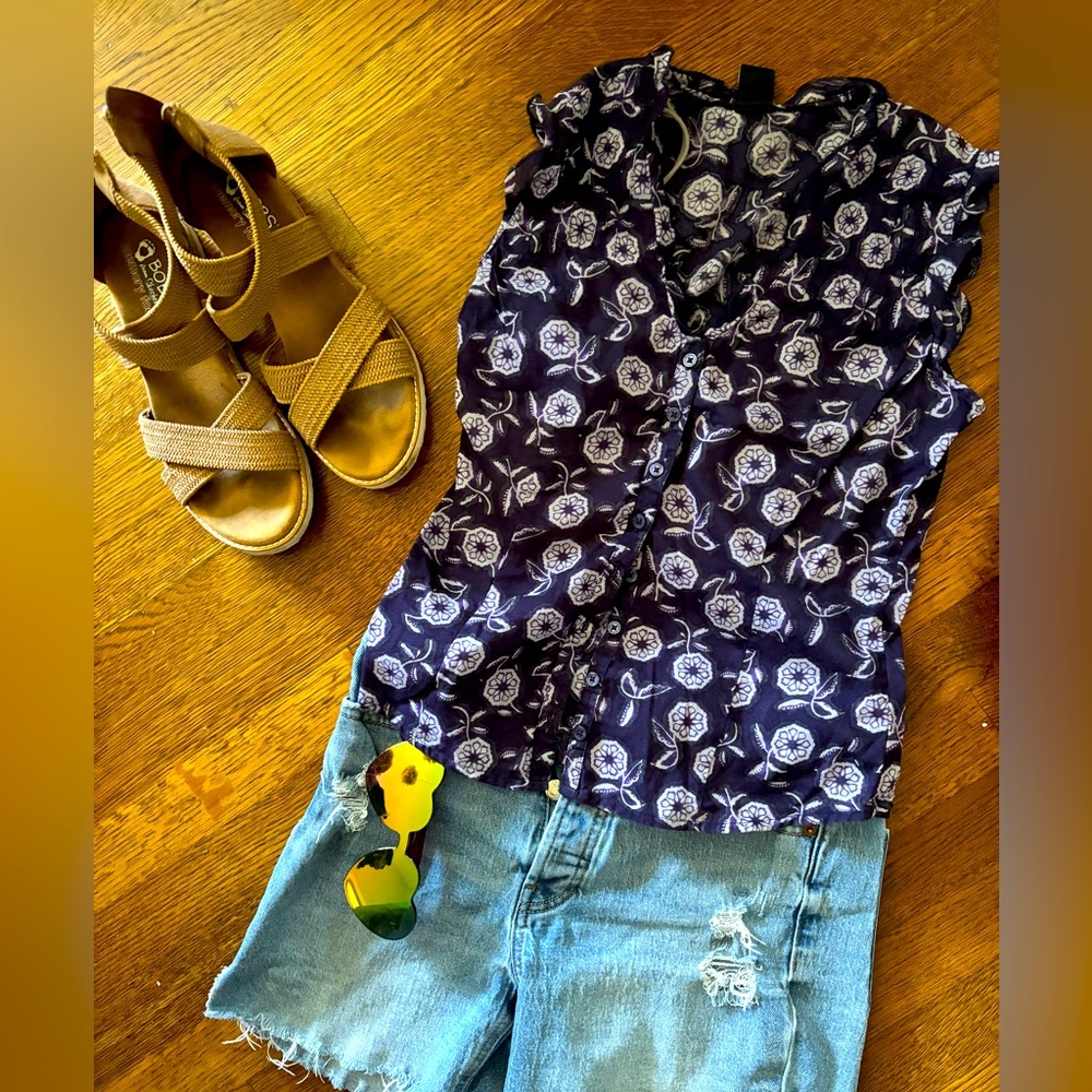 Vintage GAP EUC xs deep purple sleeveless top, pintucks & ruffles, light cotton
